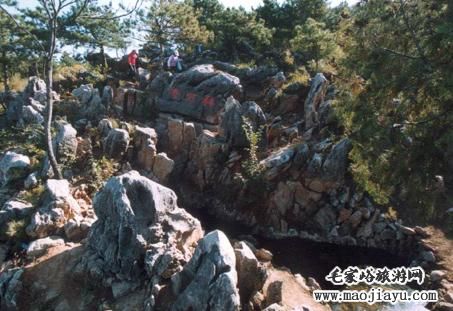 毛家峪元古奇石林景区